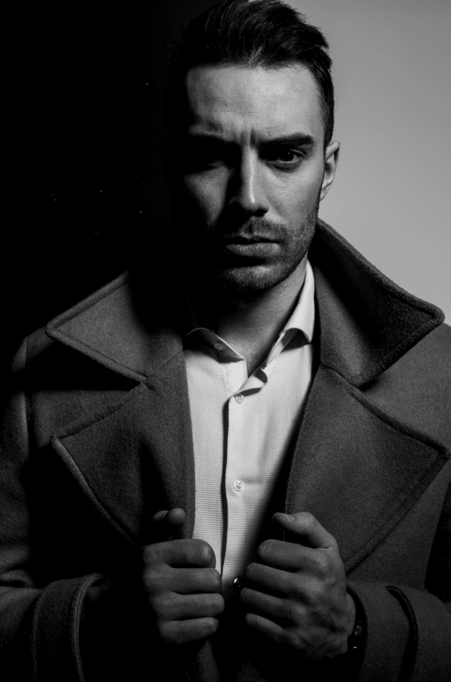 Charcoal Wool Overcoat - AI prompt example by MangoXPrompts